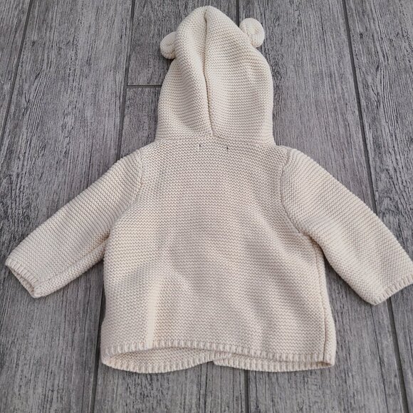 babyGap Cream Knit Bear Hooded Cardigan Size 0–3 Months - Picture 4 of 6